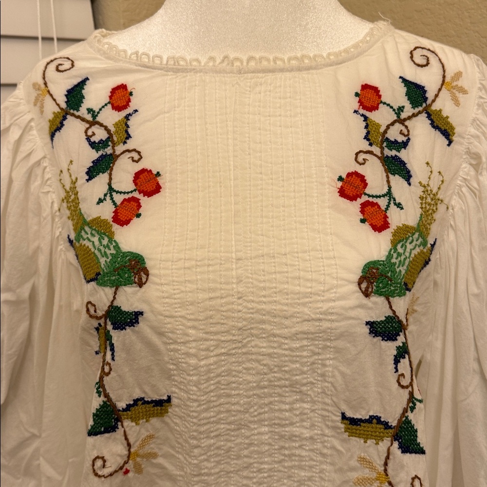 FARM Rio Pitanga Embroidered Cotton Puff Sleeve Blouse Woman's Small - Picture 6 of 16